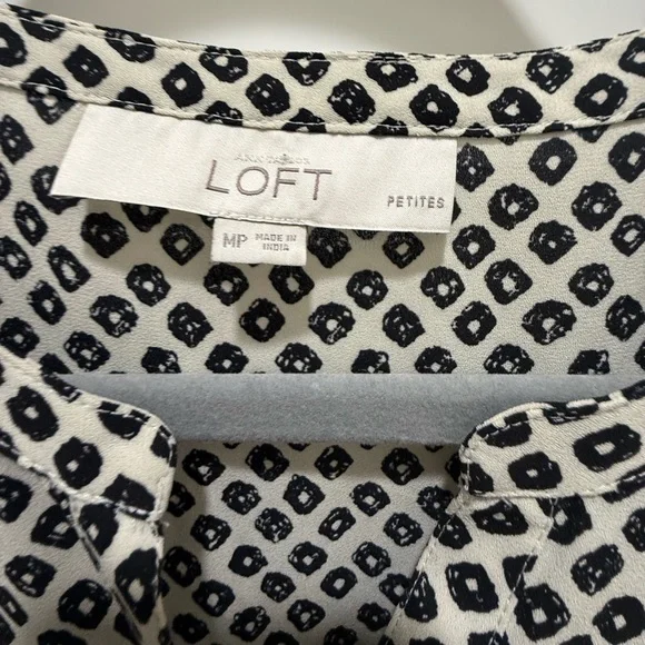 The Loft Sleeveless Black & Cream Blouse. Size Medium Petite. - Picture 5 of 5